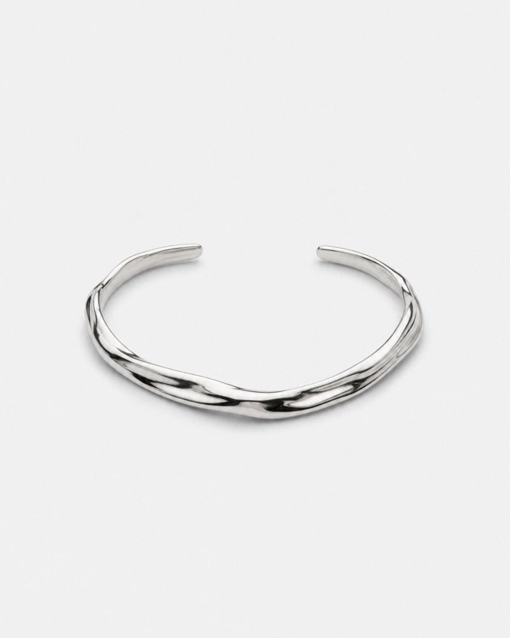 Collier Choker, torque rigide